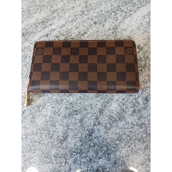 Louis Vuitton Damier Zippy Wallet - Picture 2 of 13